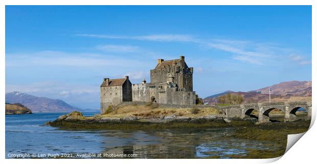 Eilean Donan Castle Print by Len Pugh