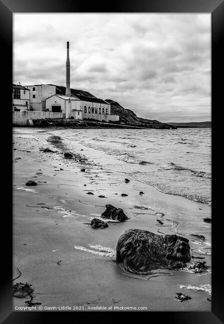 Bowmore, Isle of Islay Framed Print by Gavin Liddle
