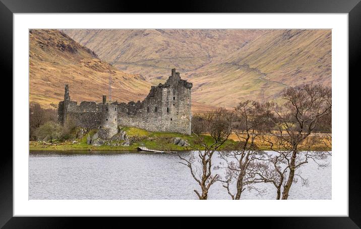 Kilchurn Castle Framed Mounted Print by chris smith