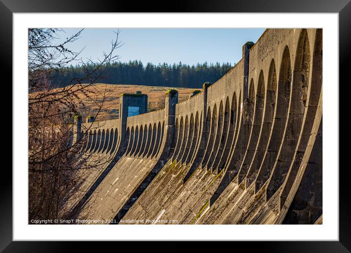Arches at the top of Clatteringshaws Dam, on the Galloway Hydro Electric Scheme Framed Mounted Print by SnapT Photography