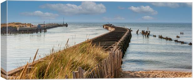 Serenity on Suffolk Shore Canvas Print by Kevin Snelling