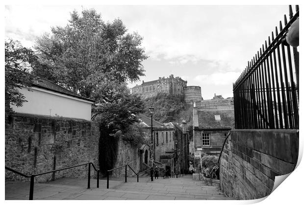 Edinburgh Castle from the Vennel Print by Theo Spanellis