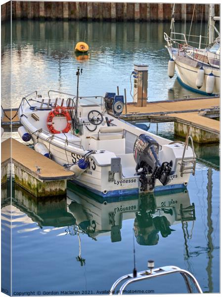 Boats moored in Padstow Harbour, Cornwall  Canvas Print by Gordon Maclaren