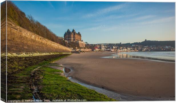 Scarborough Grand Hotel and seafront Canvas Print by Richard Perks