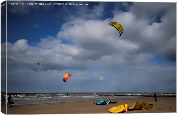 Kite surfing Canvas Print by Thanet Photos
