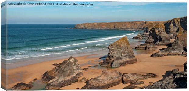 bedruthan steps cornwall Canvas Print by Kevin Britland