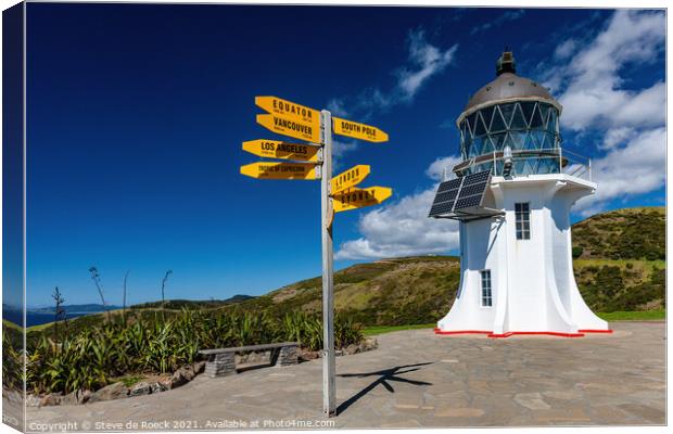 Lighthouse At Cape Reinga, New Zealand Canvas Print by Steve de Roeck