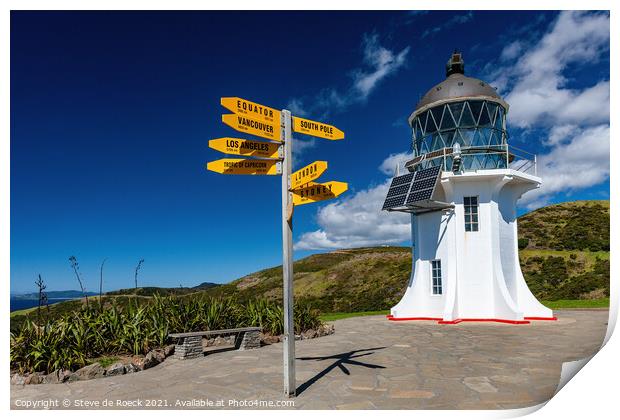 Lighthouse At Cape Reinga, New Zealand Print by Steve de Roeck
