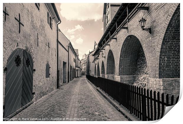 Narrow medieval street in the historic city center Print by Maria Vonotna