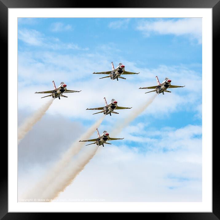 Thunderbirds F16 Fighting Falcons Aerobatic Team Framed Mounted Print by Steve de Roeck