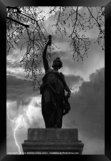 Statue de la liberte in black and white Framed Print by Ann Biddlecombe