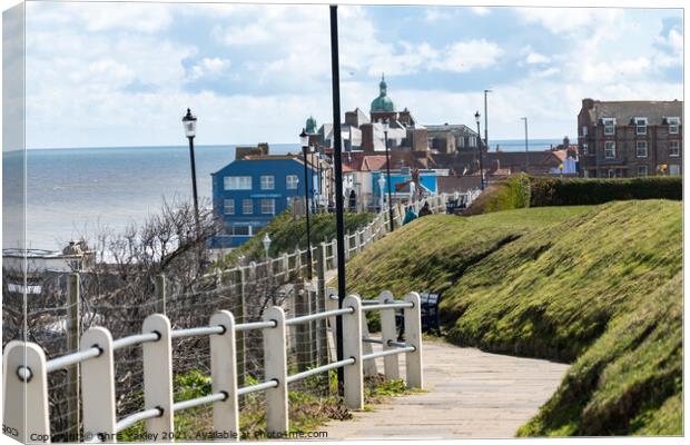 The seaside town of Cromer on the Norfolk coast Canvas Print by Chris Yaxley
