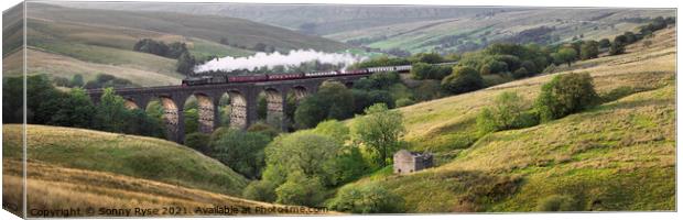The Dalesman train yorkshire dent viaduct Canvas Print by Sonny Ryse