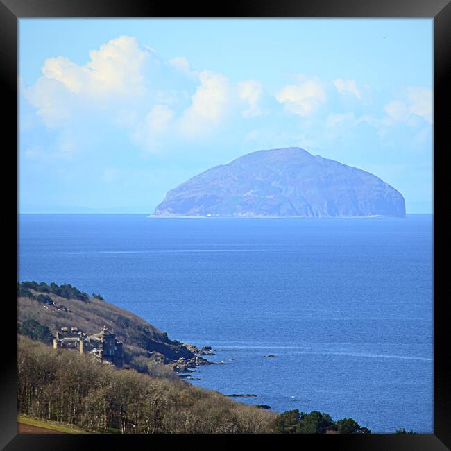 Scotland`s coastal beauty, Culzean, South Ayrshire Framed Print by Allan Durward Photography