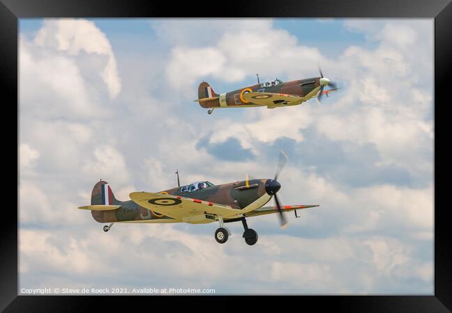 Spitfire Departure Framed Print by Steve de Roeck