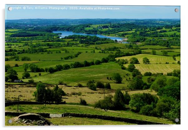 Peak View Acrylic by Tony Williams. Photography email tony-williams53@sky.com