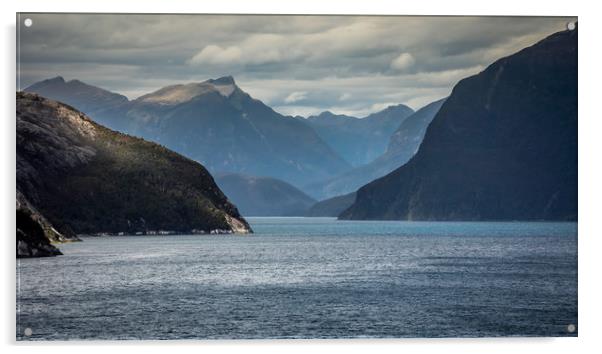 Milford Sound  Acrylic by Pete Evans