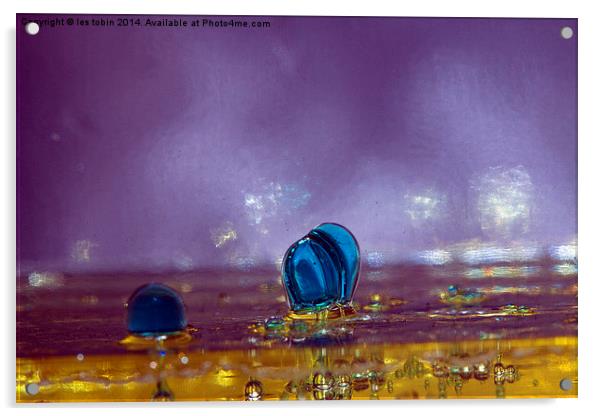Bubbles Acrylic by les tobin