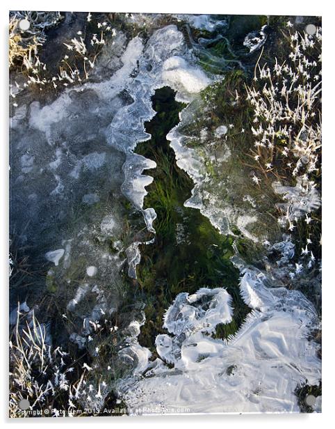 Icy shape - resembling UK Acrylic by Pete Hemington