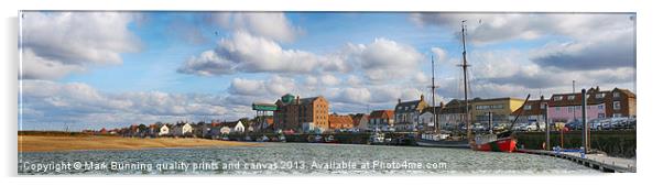 Wells Harbour Panoramic Acrylic by Mark Bunning