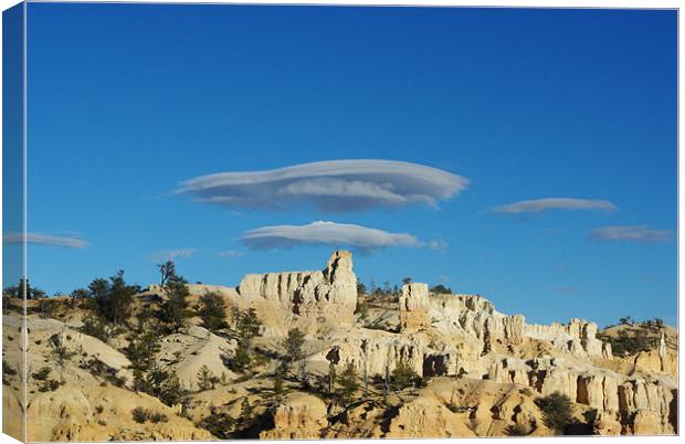 Particular clouds on Bryce Canyon, Utah Canvas Print by Claudio Del Luongo
