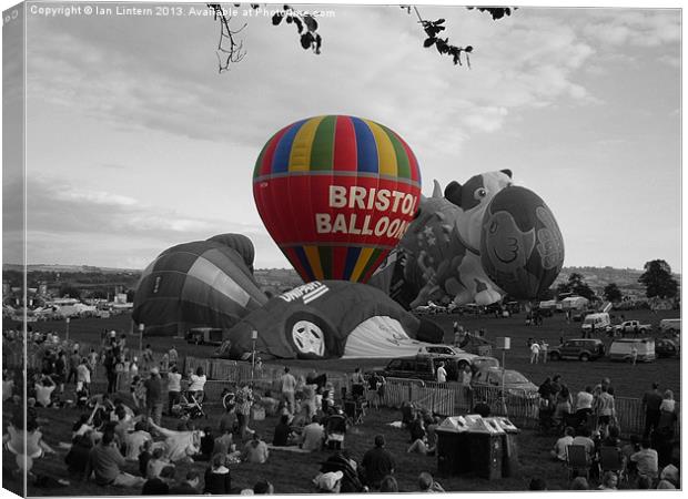 Balloon Fiesta Canvas Print by Ian Lintern