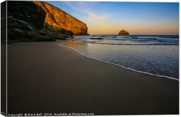 Trebarwith Strand in North Cornwall UK Canvas Print by Dave Bell