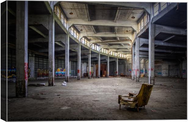 Best Seat in the House - Finley Roundhouse, Birmin Canvas Print by Martin Williams