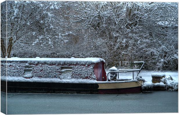Frozen Canal Boat, Kintbury, Berkshire, England, U Canvas Print by Mark Llewellyn