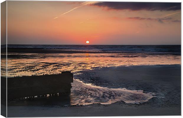 Amroth Beach Sunrise Canvas Print by Simon West