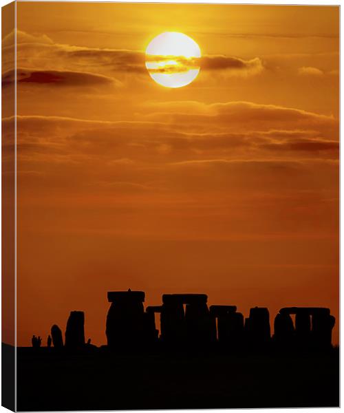 Stonehenge Sunset Solstice Canvas Print by Simon West