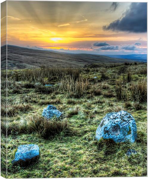 Brecon Beacons at Sunrise Canvas Print by Simon West