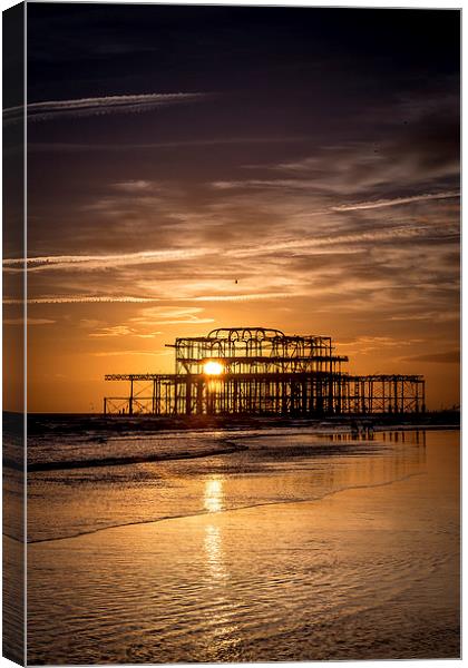  Brighton West Pier Sunset Canvas Print by Simon West