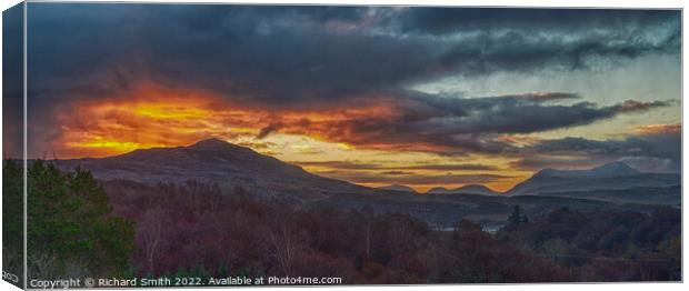 Sunrise behind Ben Tianavaig Canvas Print by Richard Smith