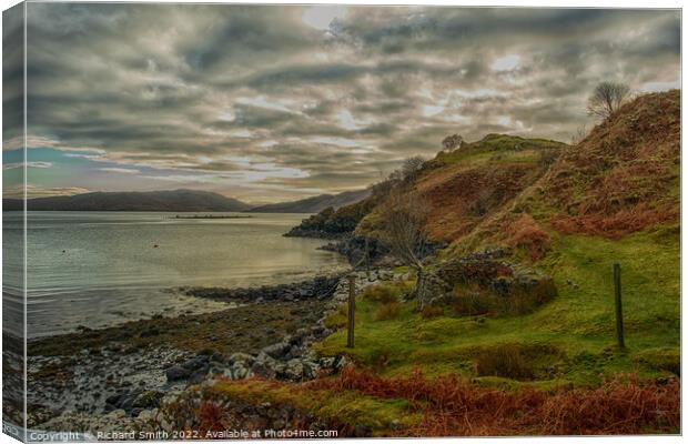 The remains of a fisherman's bothy. Canvas Print by Richard Smith