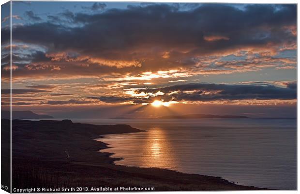 Setting sun over Small Isles Canvas Print by Richard Smith