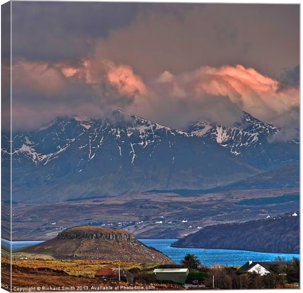 A view up Loch Harport Canvas Print by Richard Smith