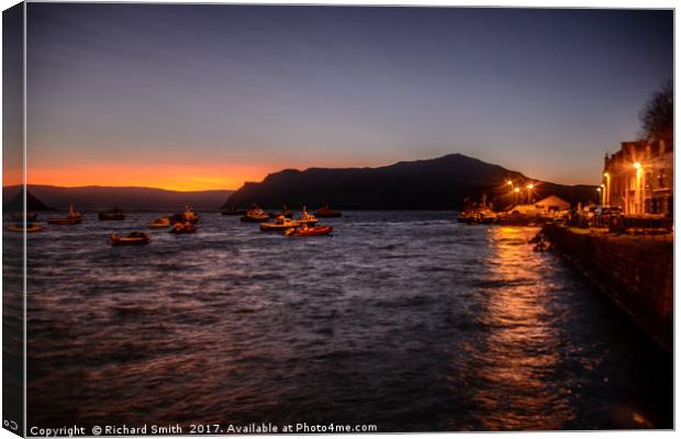 Early morning at Portree pier. Canvas Print by Richard Smith