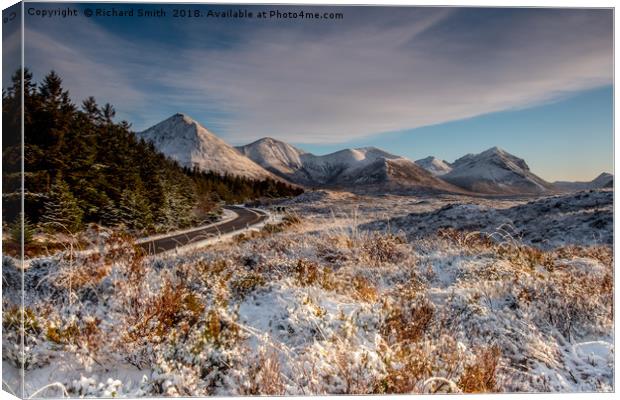 The red cuillin in winter Canvas Print by Richard Smith