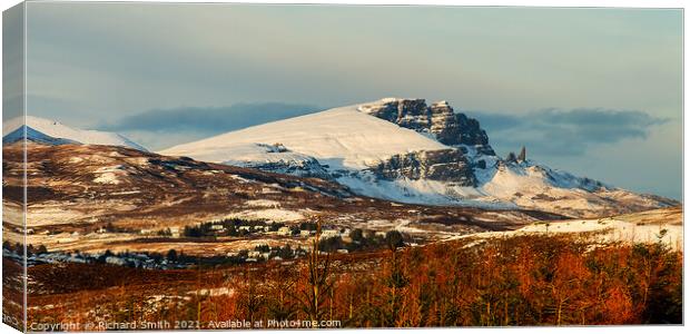 The Storr in winter. Canvas Print by Richard Smith