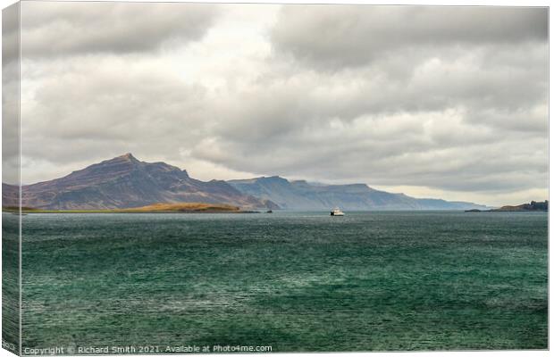 The Sound of Raasay. Canvas Print by Richard Smith