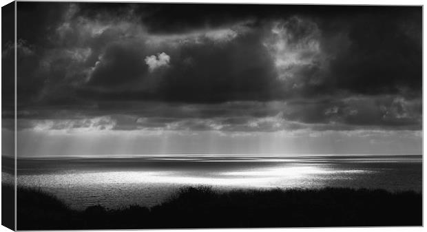  The English Channel Canvas Print by Nigel Jones