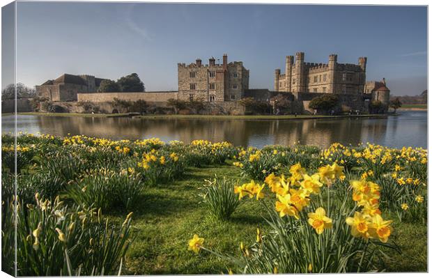 Spring at Leeds Castle Canvas Print by Stuart Gennery