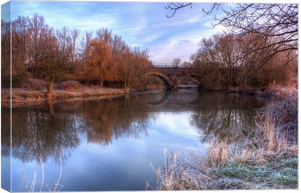 River Medway Canvas Print by Stuart Gennery