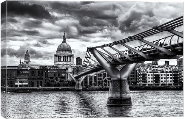Stormy St.Pauls Canvas Print by Stuart Gennery