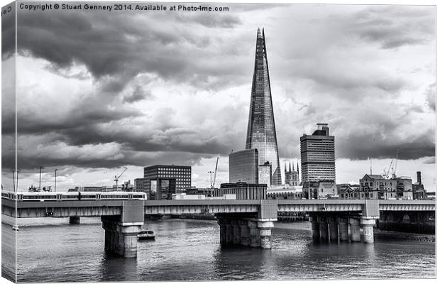  Looking at the Shard Canvas Print by Stuart Gennery