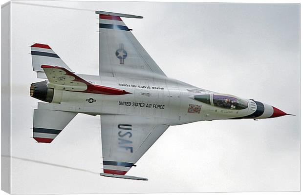 Thunderbirds F-16 topside pass Canvas Print by Rachel & Martin Pics