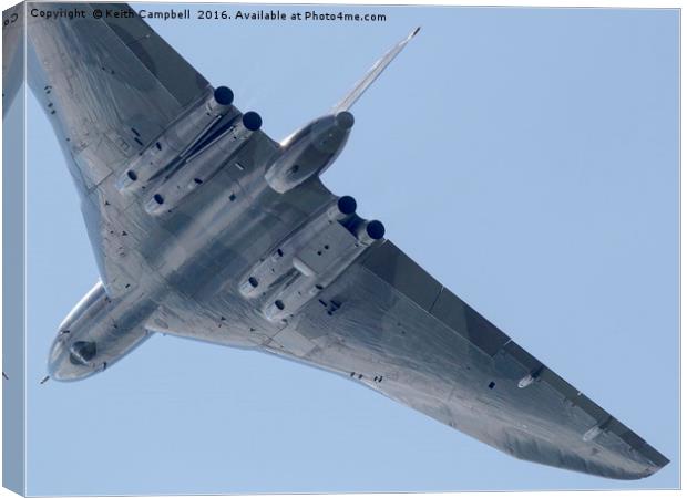 Vulcan XH558 underside. Canvas Print by Keith Campbell