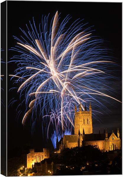 Worcester Cathedral fireworks display Canvas Print by chris dobbs