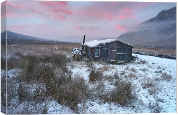Mountaineering club hut at Glencoe Scotland Canvas Print by JC studios LRPS ARPS